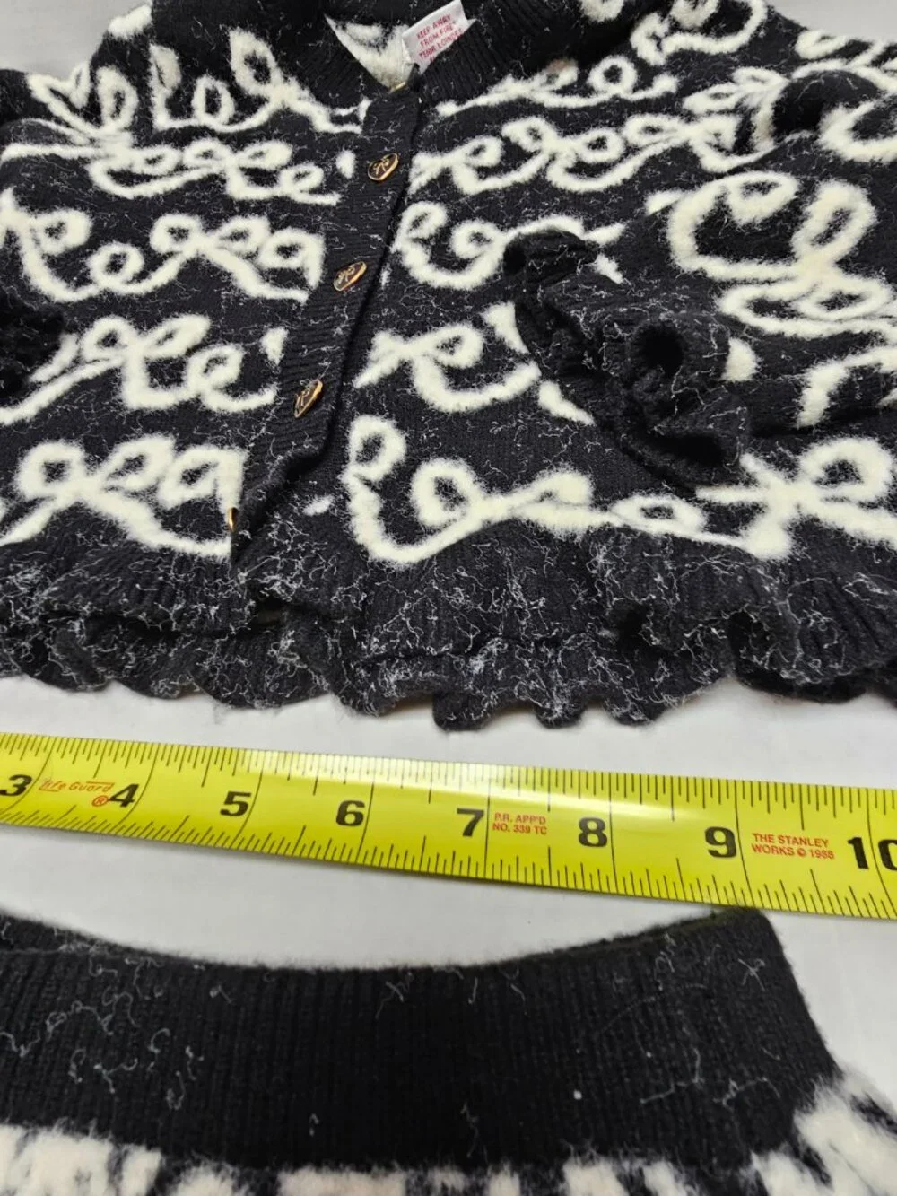 Girls Cupcakes and Cashmere 2 pc Sweater Top Skirt Set Black White Soft Bows 5 6